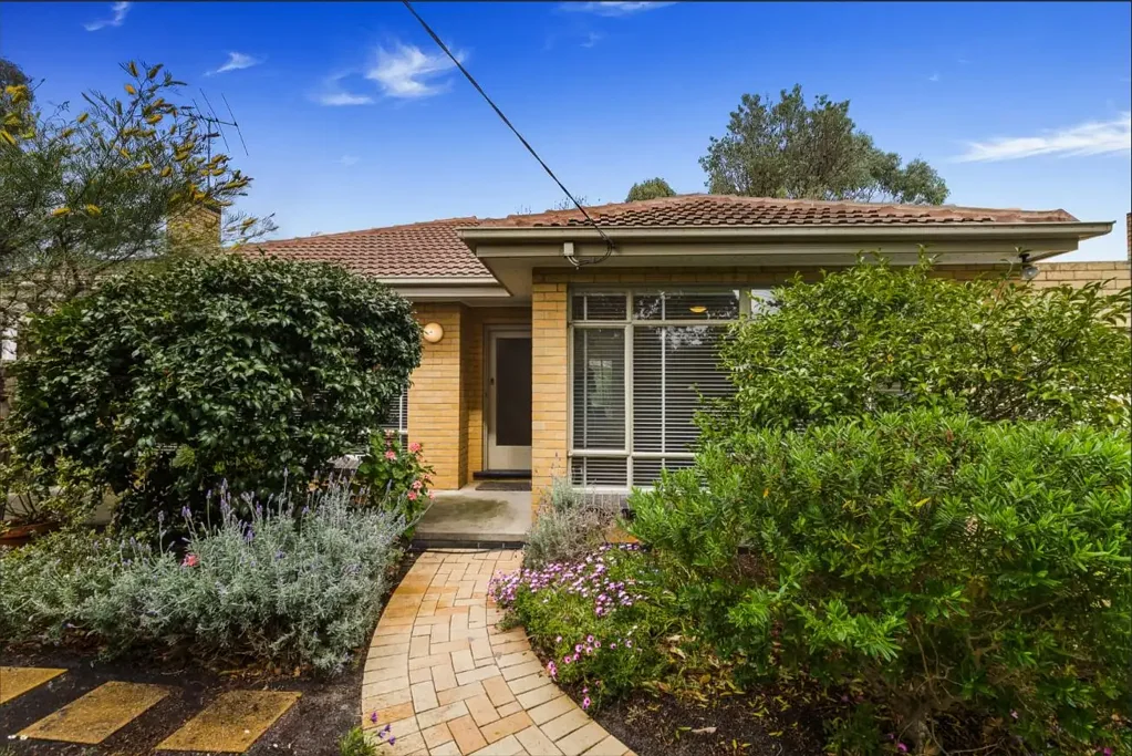 Modern and Beautiful 3 Bedroom Home