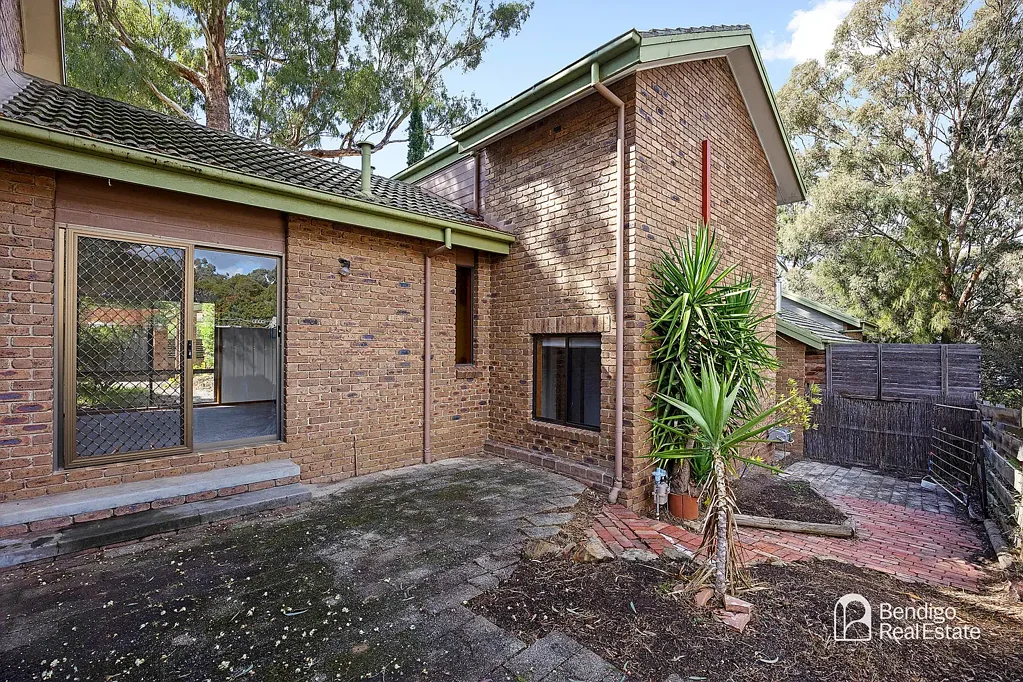 THREE-BEDROOM HOME WITH STUDY NOOK IN SPRING GULLY