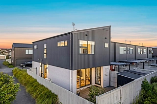 16 Magnetite Lane, Flat Bush, Manukau City
