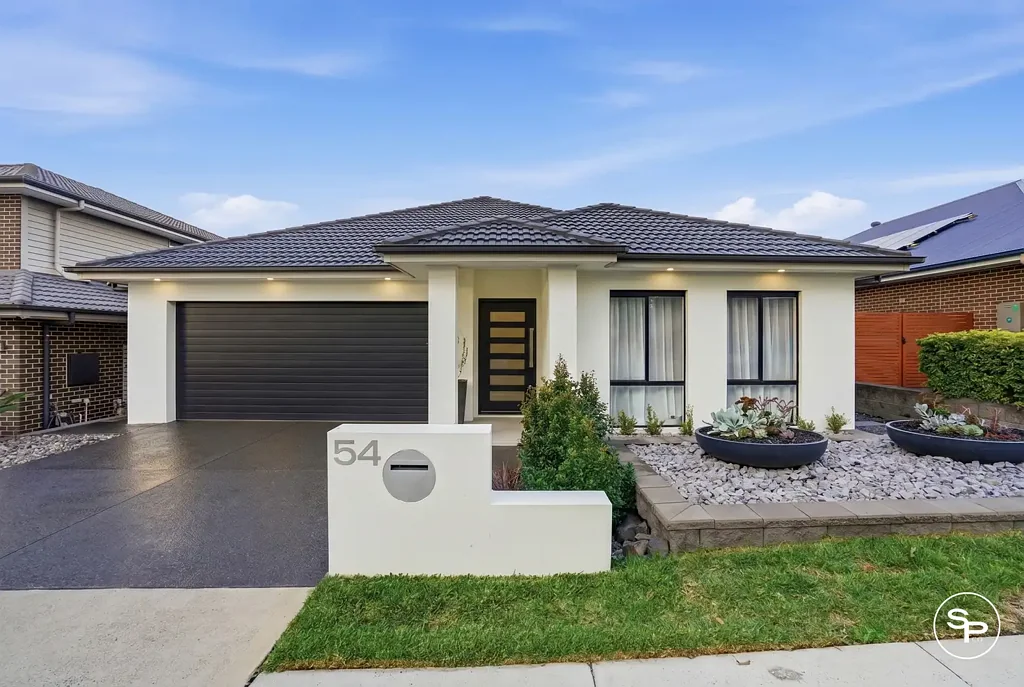 Oran Park 4Kwarto Curated with Character, Designed for Family Living