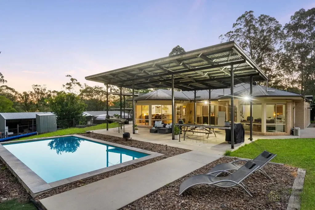 Boyland 5Habitaciones Lifestyle, Horses, Dual Living & Mountain Views – 1.77 Hectares (4.37 Acres) at the Base of Tamborine Mountain