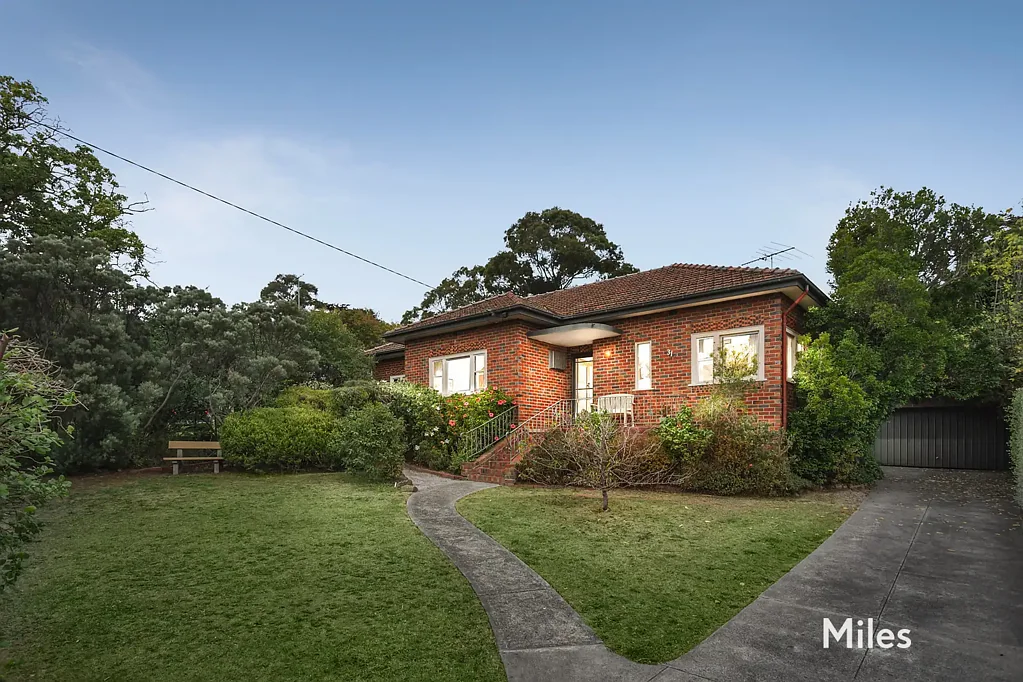 31 Wallis Avenue, Ivanhoe East, VIC 3079