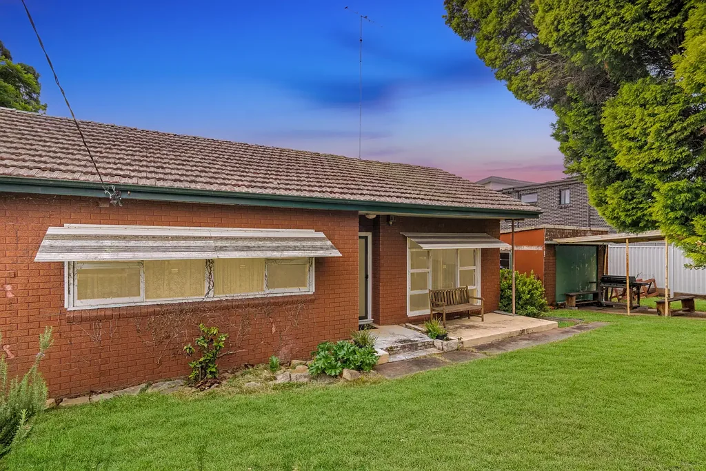 Guildford 3房 Albert Park邻 3卧宽地 无后邻私享 潜力无限 家园首选 Rare Parkside Opportunity with 15.24m Frontage