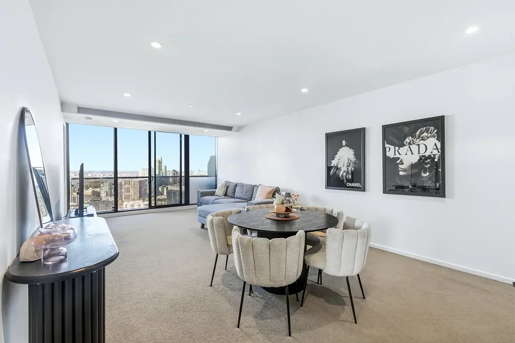 Elegant Southbank Living with Captivating Skyline Views