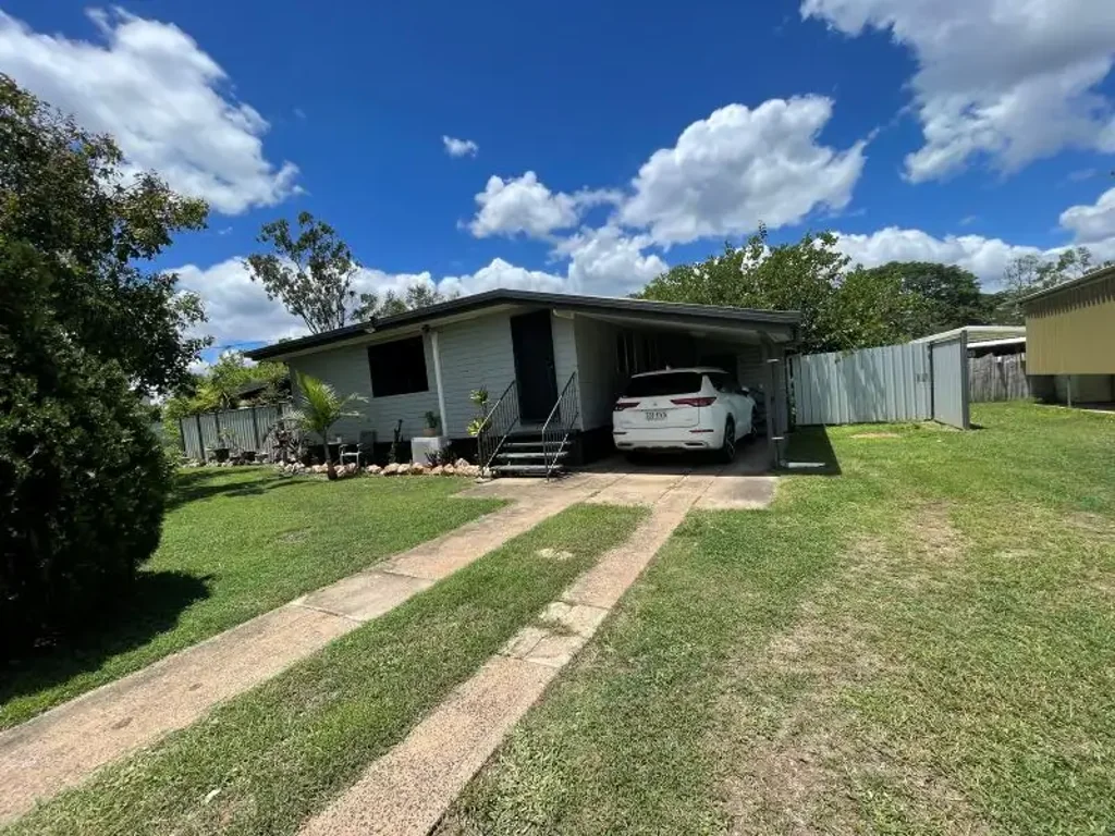 35 Spring Crescent, Dysart, QLD 4745