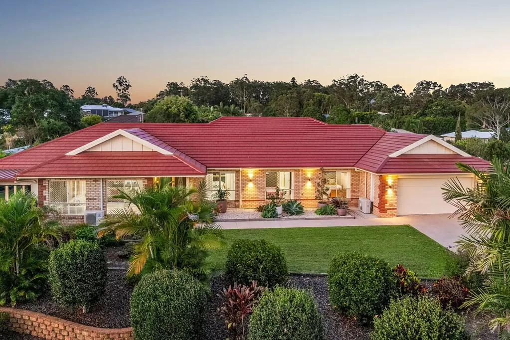 25 Allan Avenue, Glass House Mountains, QLD 4518