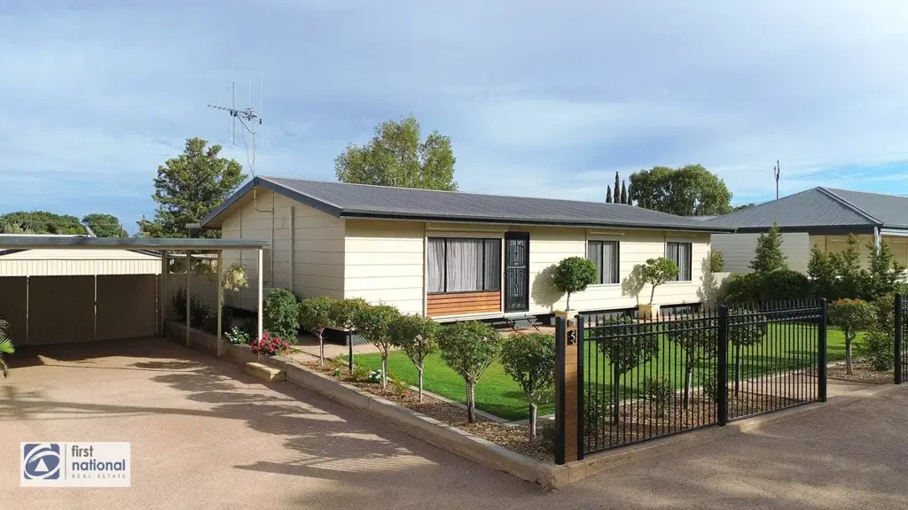 5 Zanker Avenue, Stirling North, SA 5710