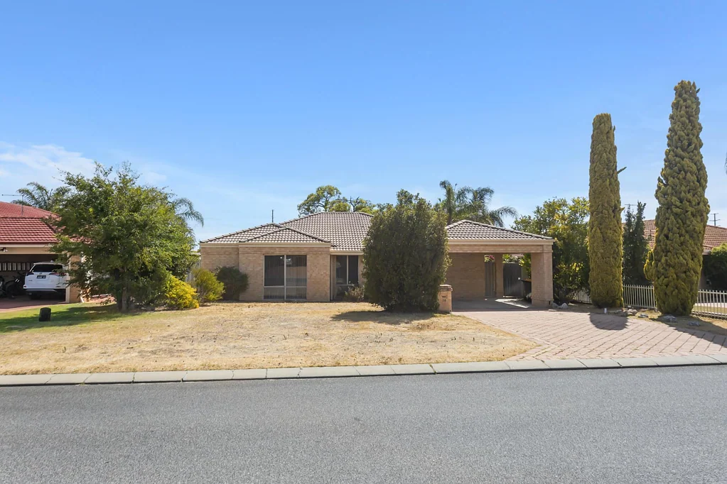 Carramar 4 Bedroom ** Charming Family Home in the Heart of Carramar **