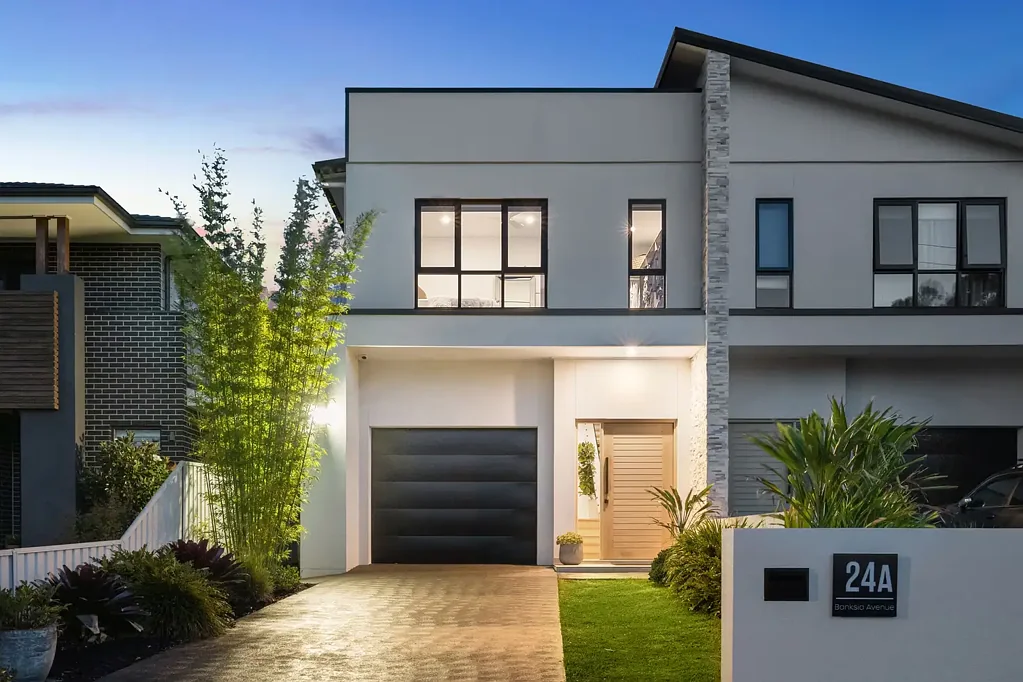 Engadine 5Zimmer Stunning modern masterpiece offers luxe living