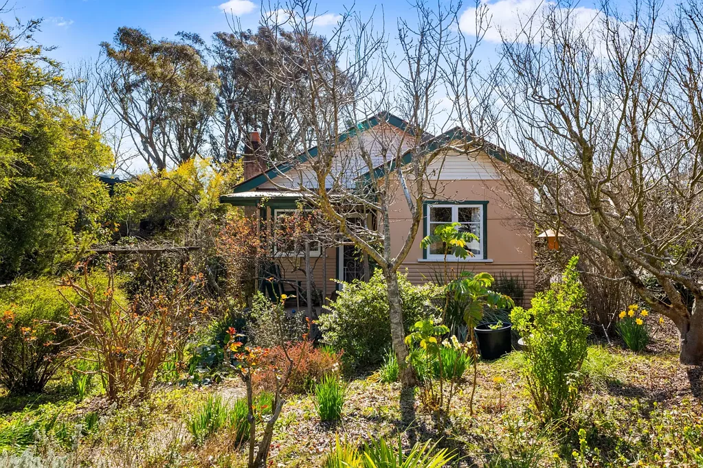 19 Neate Aveue, Blackheath, NSW 2785