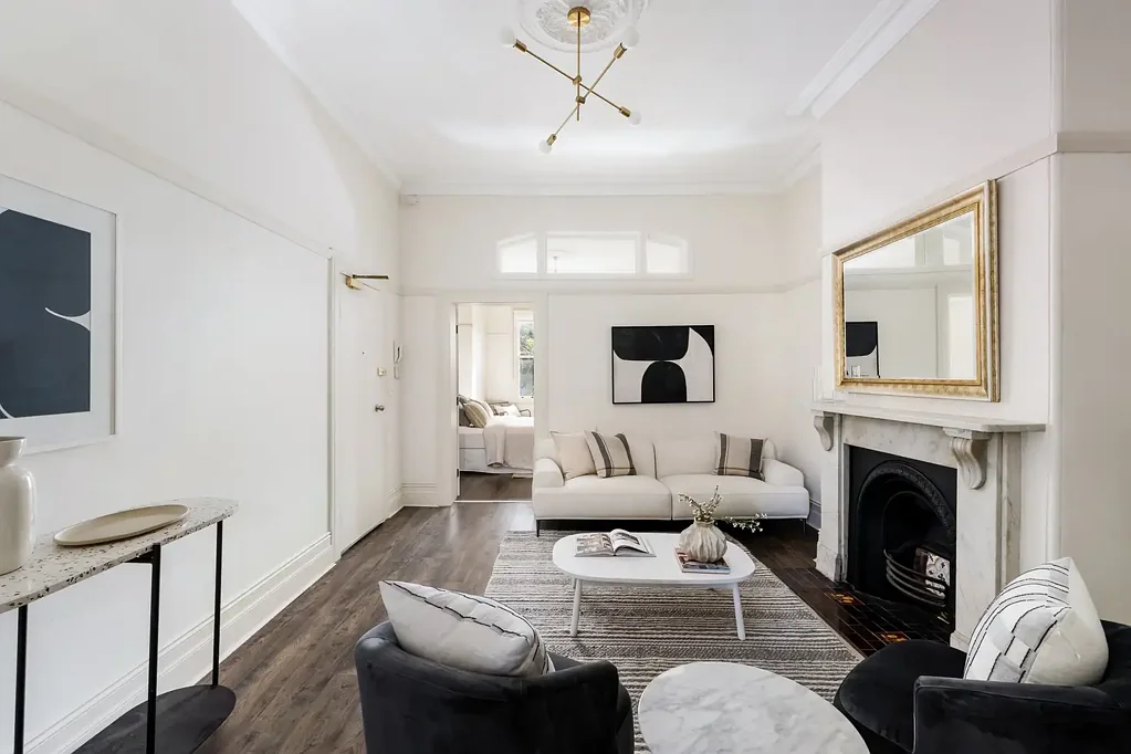 Stanmore 2બેડરૂમ Timeless Victorian beauty in well-connected pocket