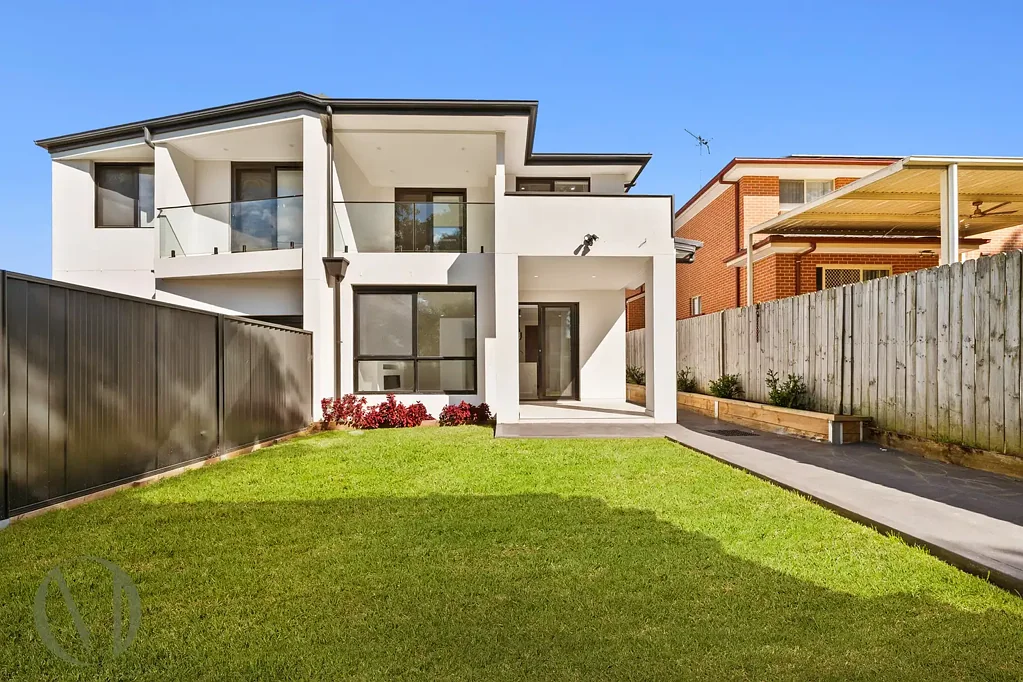 Ermington 5房 现代家庭港湾，提供宽敞空间、明亮采光和轻松娱乐体验 Modern Family Sanctuary Offering Space, Light & Effortless Entertaining