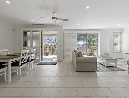 3310 Emerald Lakes, Carrara, QLD 4211, 3房, 2浴, Townhouse