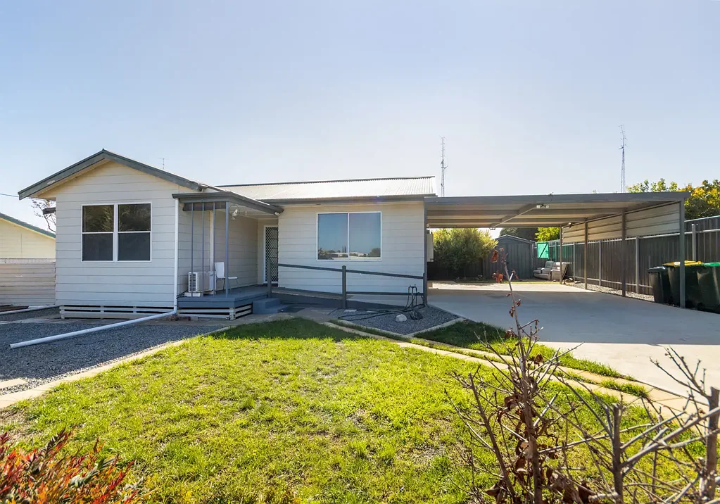 105 Cornish Tce, Wallaroo, SA 5556