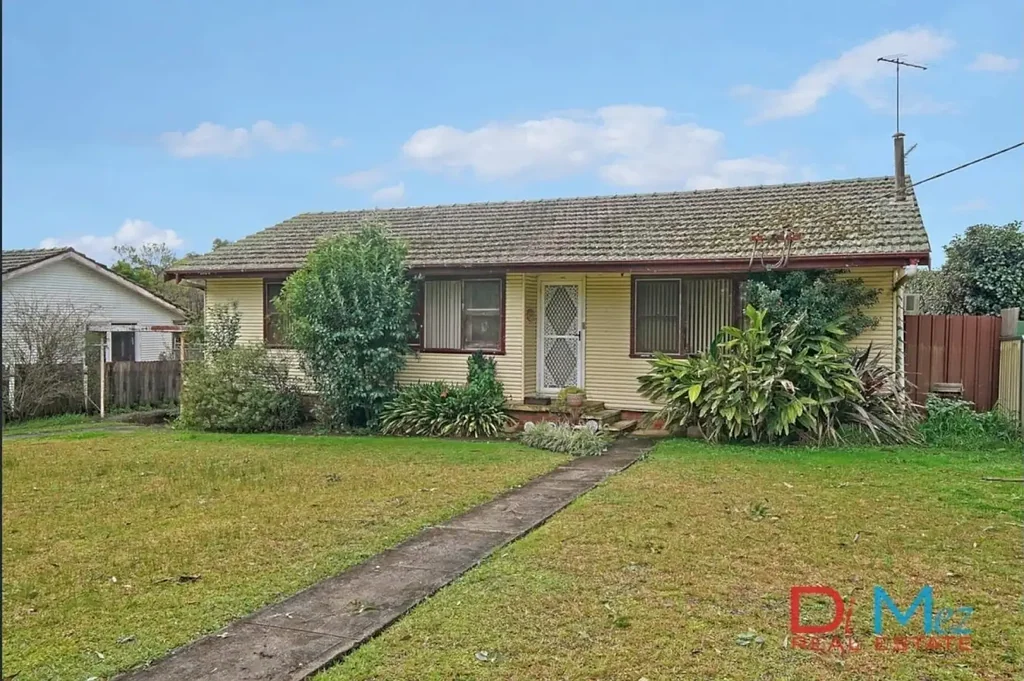 Charming & well maintained 3 bedroom house