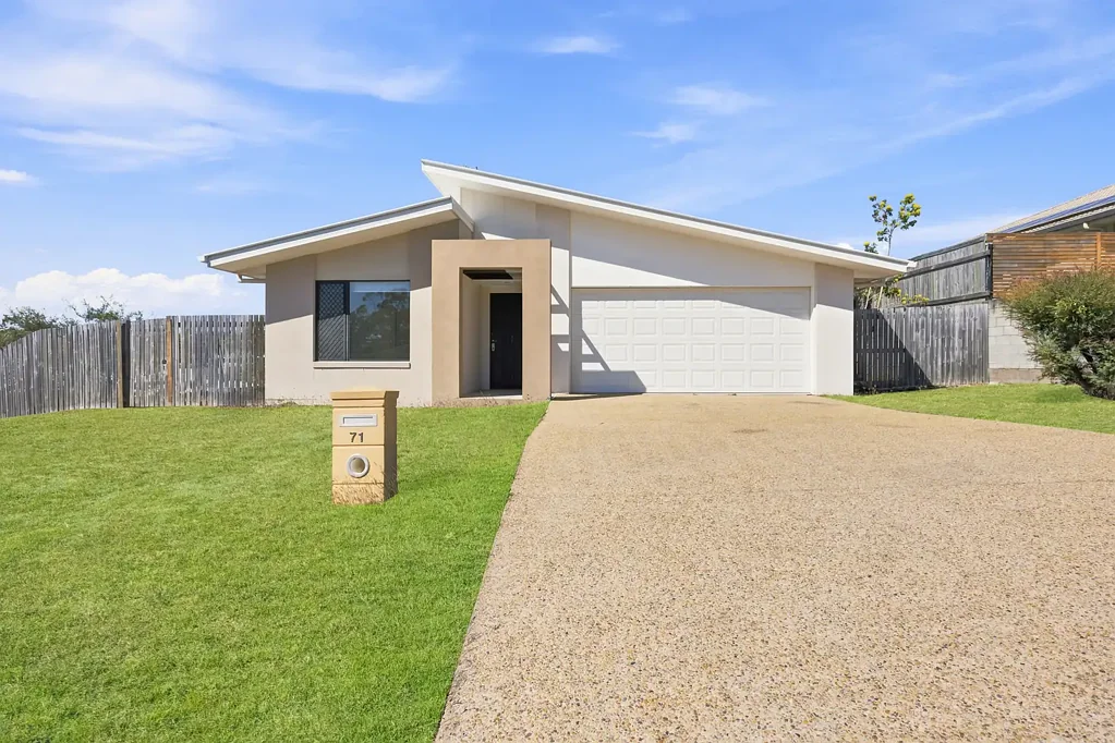 SPACIOUS HOME IN GLEN EDEN WITH A LARGE BACKYARD