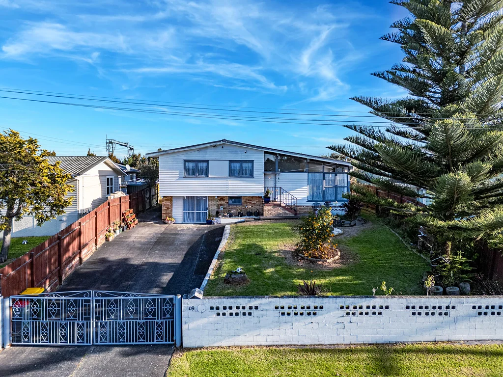 Manurewa East 3房  MUST BE SOLD - OWNER MUST SELL ON AUCTION DAY!