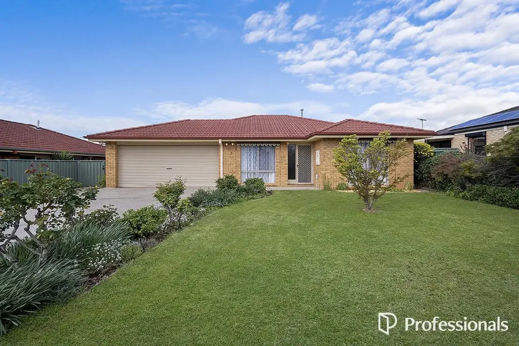 2 Kent Manor, Hamilton, VIC 3300