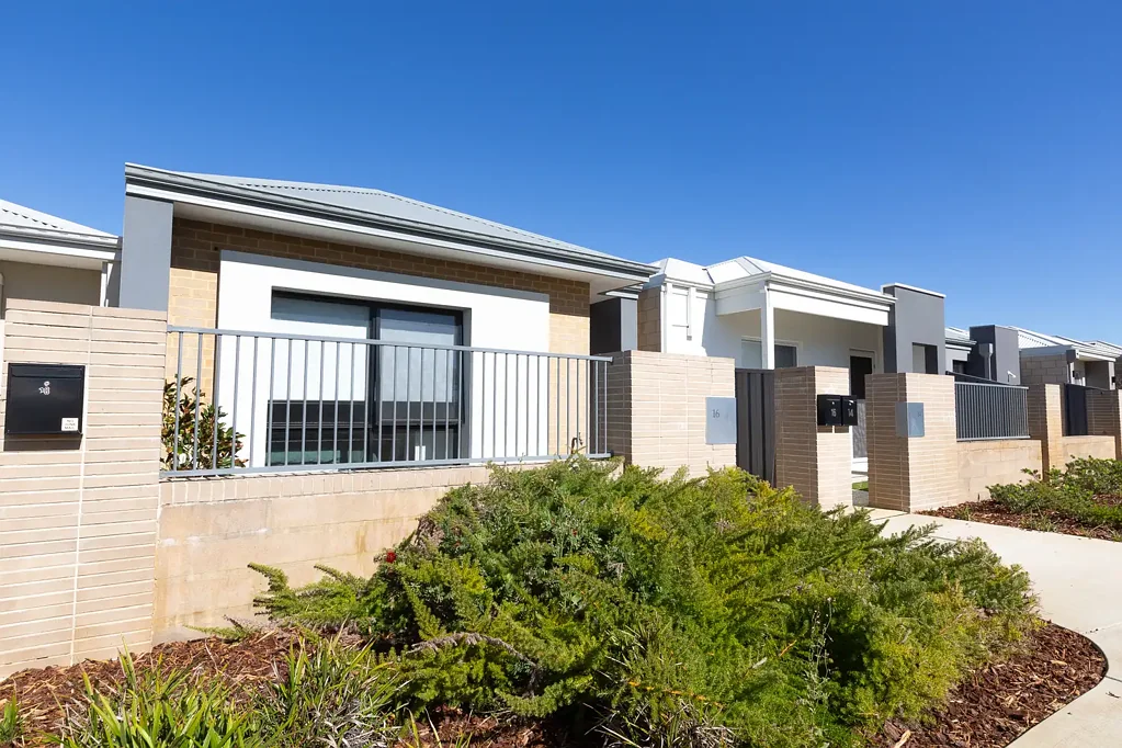 16 Stopes Lane, Forrestdale, WA 6112