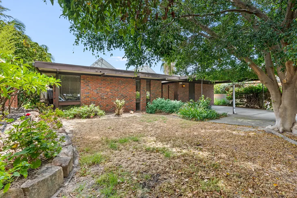 5 Lealt Place, Ardross, WA 6153