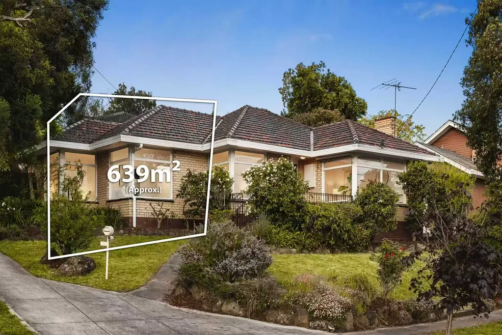 Doncaster 3कमरा Corner prestige with renovated sparkle