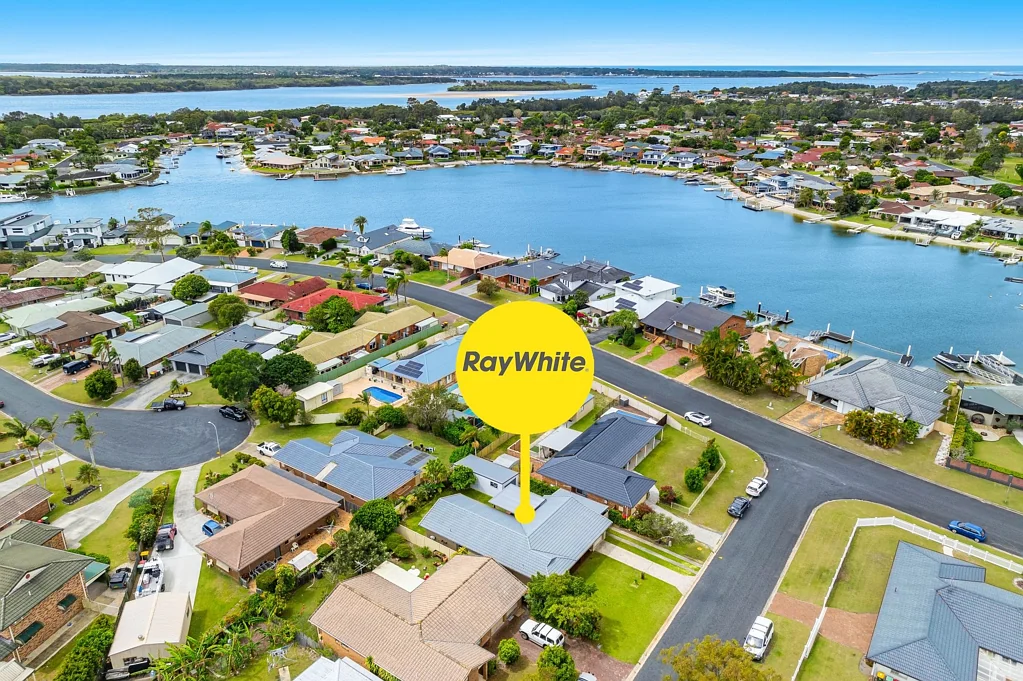 8 Grevillia Avenue, Yamba, NSW 2464