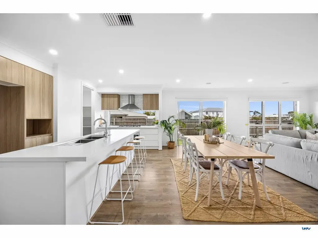 1 Wellington Crescent, Torquay, VIC 3228