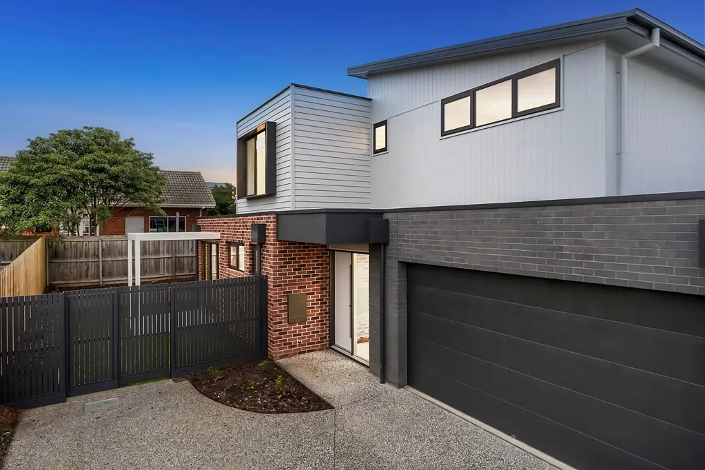 Highton 3બેડરૂમ Sophisticated, Private & Brand New