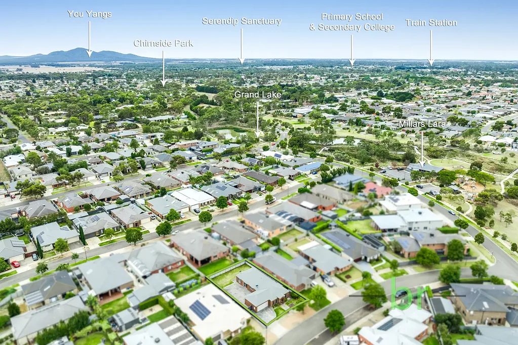 Lara 4房  LAKESIDE LIVING IN THE HEART OF GRAND LAKES