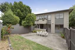 1/20 Duke Street, Kew