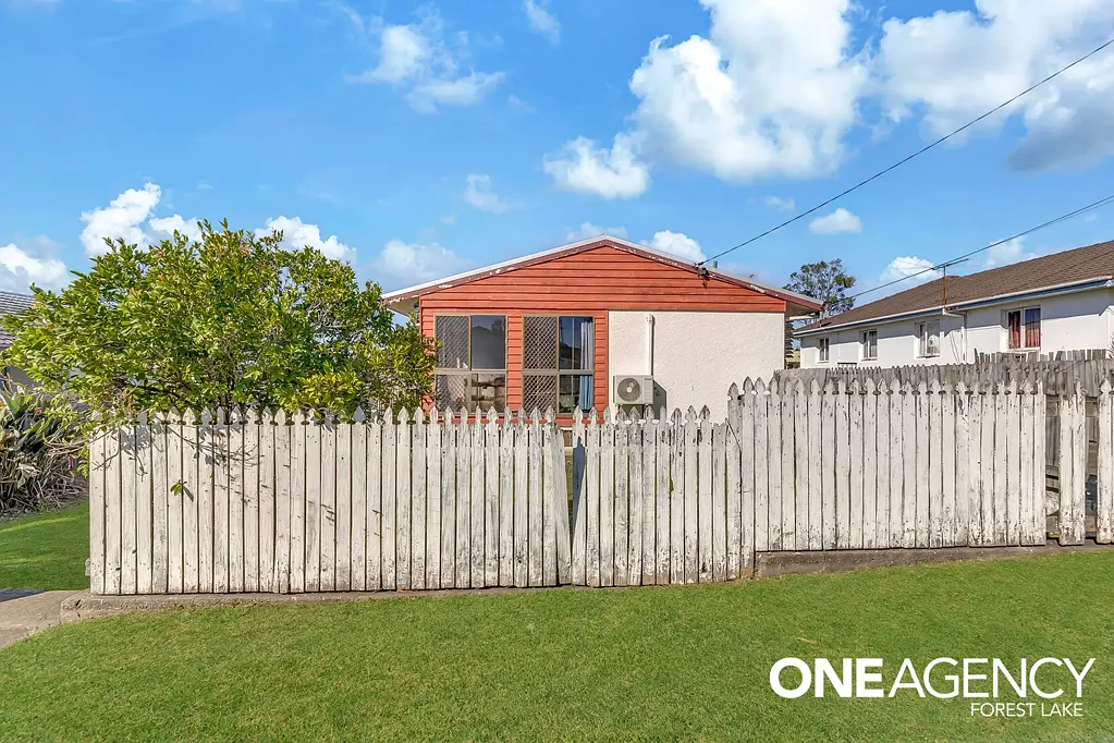 Inala 3બેડરૂમ Family Living with Versatile Multi-Purpose Space - 14 Penguin Street, Inala