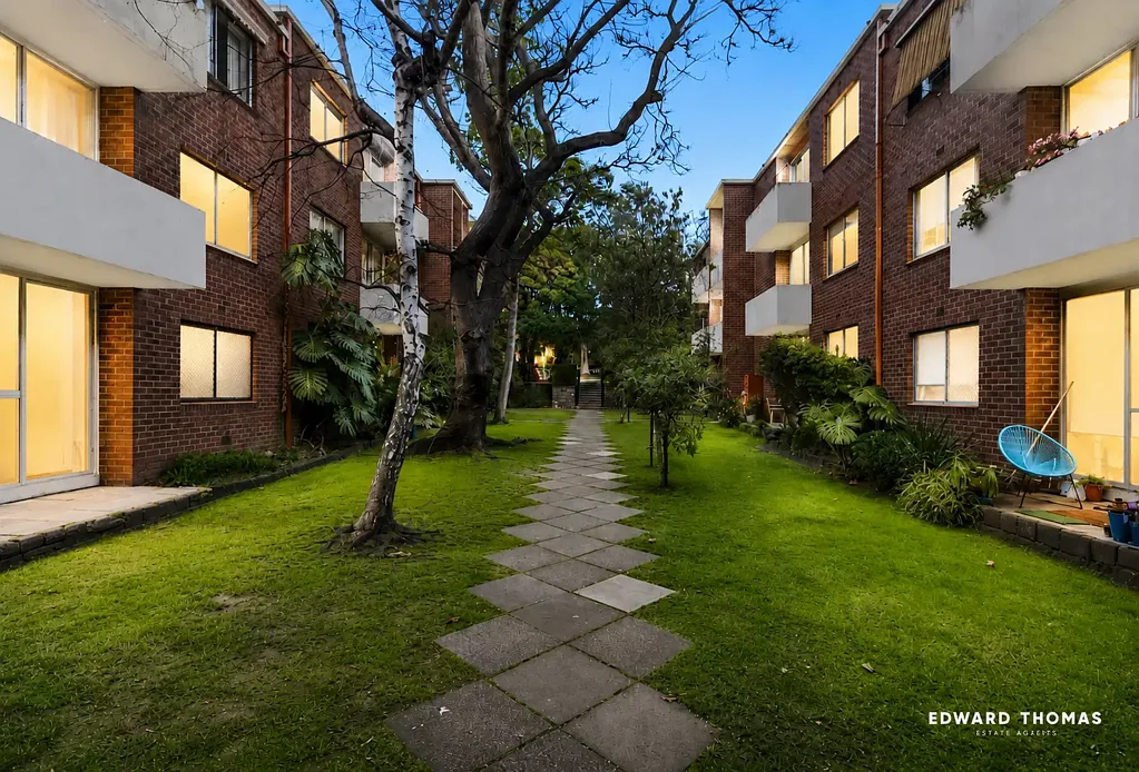 North Melbourne 2ਬੈੱਡਰੂਮ Ground Floor Living in a Prime North Melbourne Location