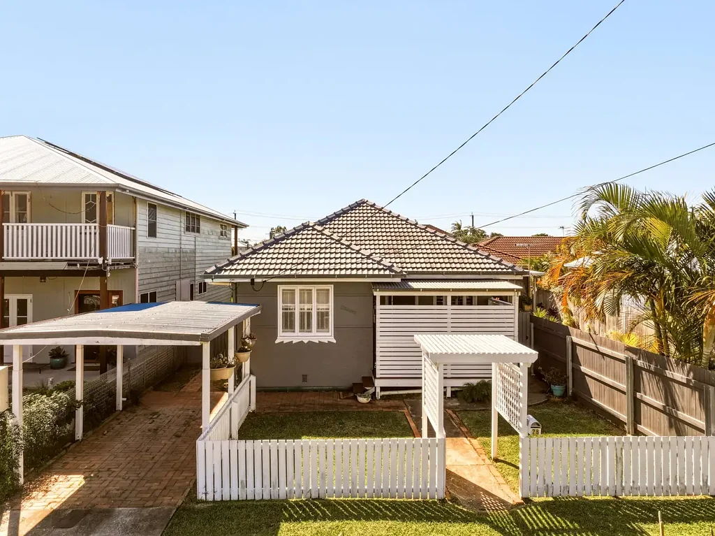 Scarborough 2Zimmer Location, Lifestyle & Potential - A Scarborough Opportunity