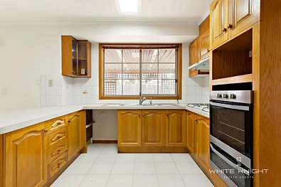 29 Barellan Close, St Albans, VIC 3021, 3 Bedrooms, 2 Bathrooms, House
