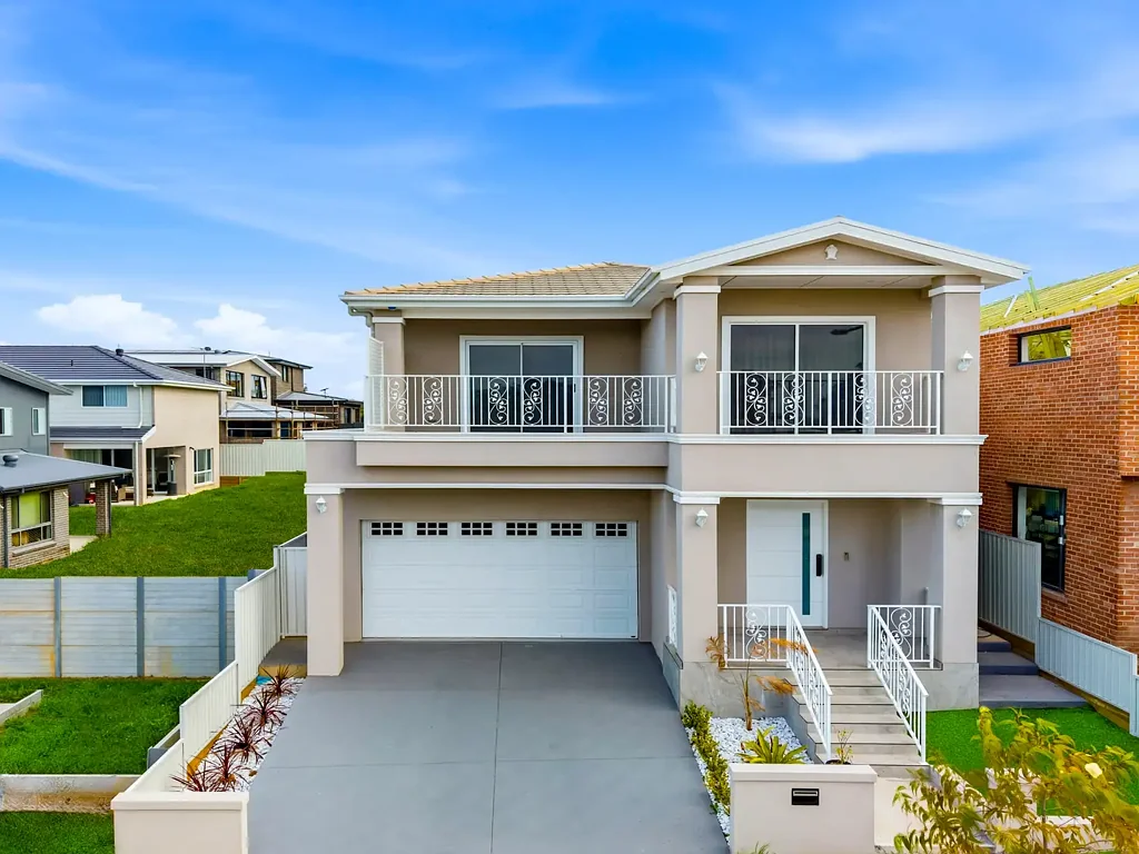 Leppington 5બેડરૂમ Impressive Family Residence with Resort-Style Entertaining