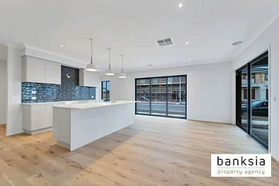 17 Independence Avenue, Point Cook, VIC 3030, 4房, 2浴, House