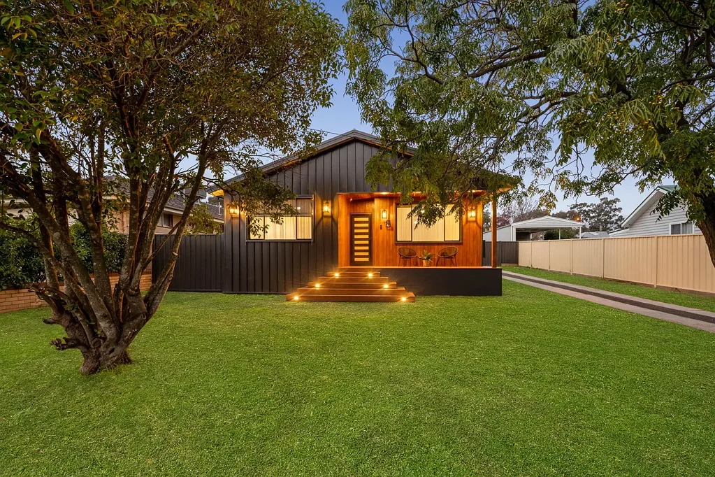 Kangaroo Flat 4Zimmer Exquisitely Renovated & With Consummate Convenience