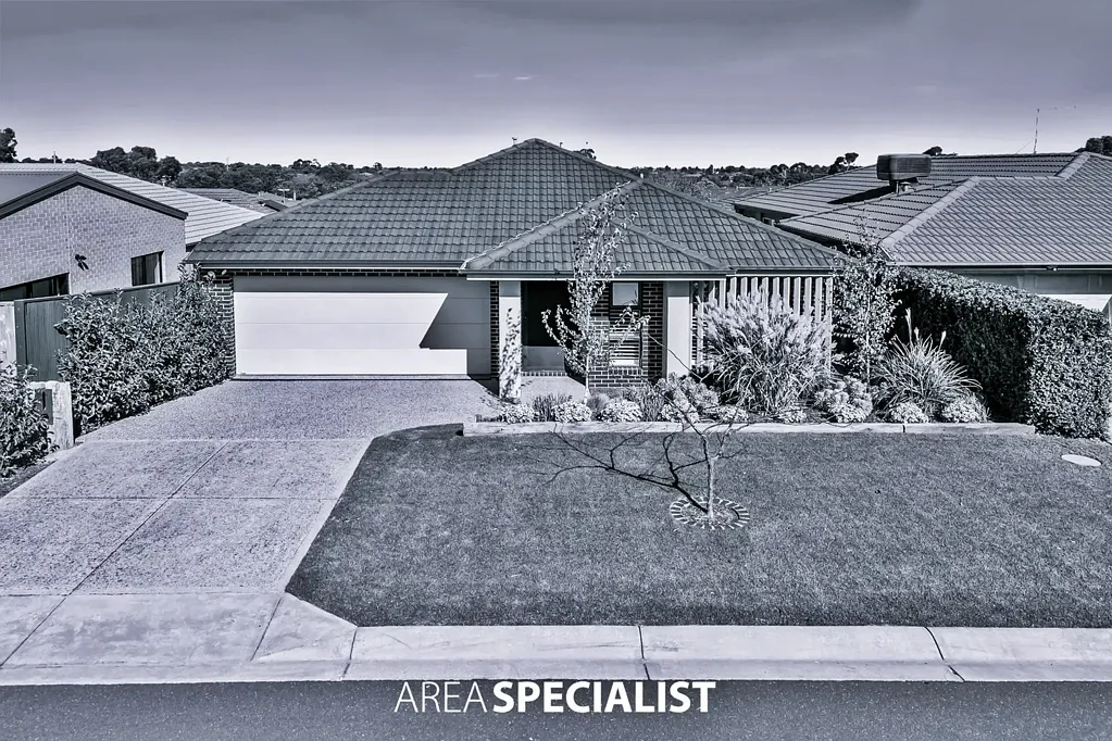 38 Belmont Crescent, Pakenham, VIC 3810