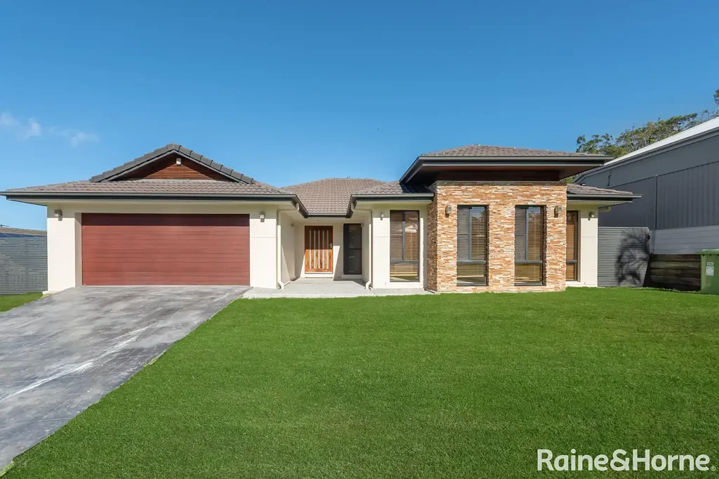 MOVE IN NOW - Stylish Family Living in the Heart of Upper Coomera!