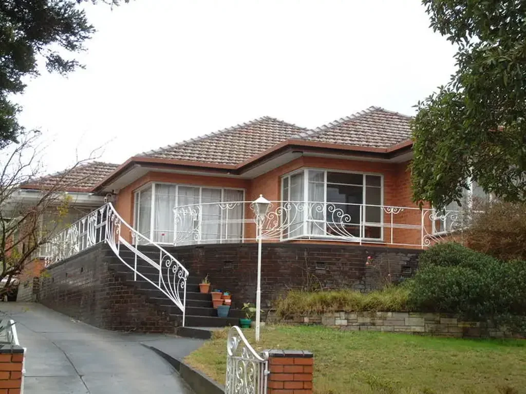 Three Bedroom Close to Everything