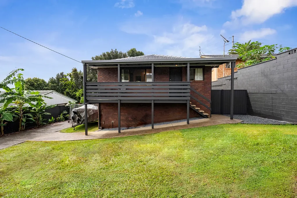 28 Pioneer Parade, Banora Point, NSW 2486