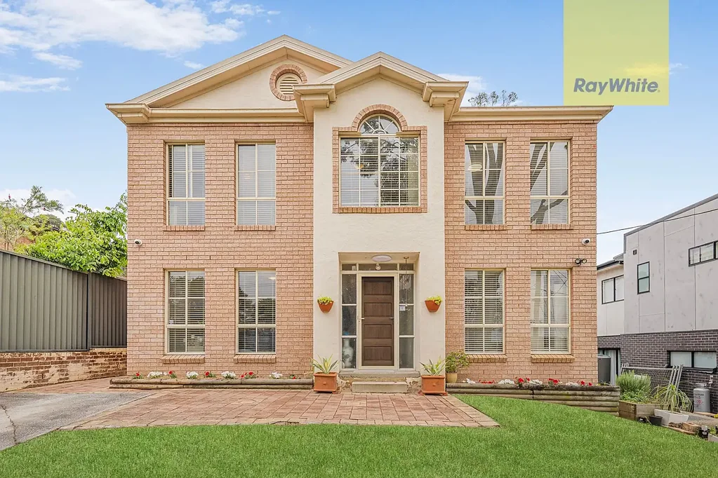 Dundas Valley 4ਬੈੱਡਰੂਮ Family-Sized Comfort, Stylish Living - Prime Position!