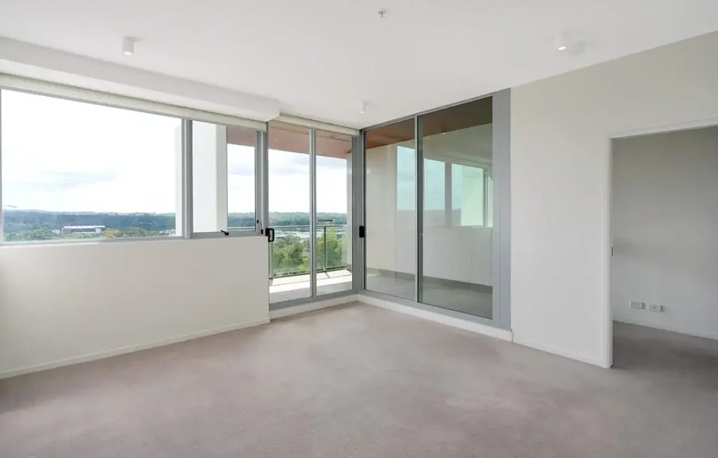 1 Bedroom  Plus Study Area & Spacious & Close to MQ Metro and Shopping Centre & Swimming Pool & Gym