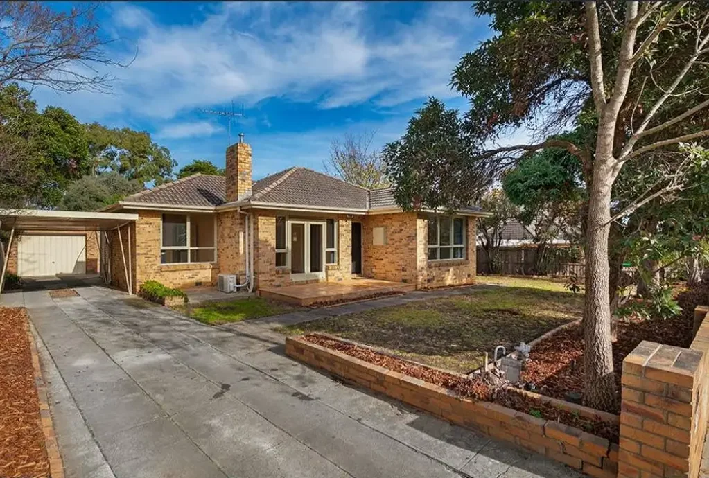ELEVATED LIVING IN PRIME LOCATION