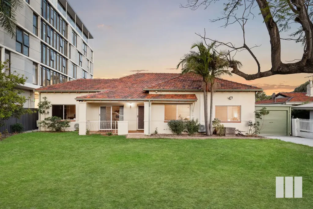 SPACIOUS HOME IN TOP LOCATION