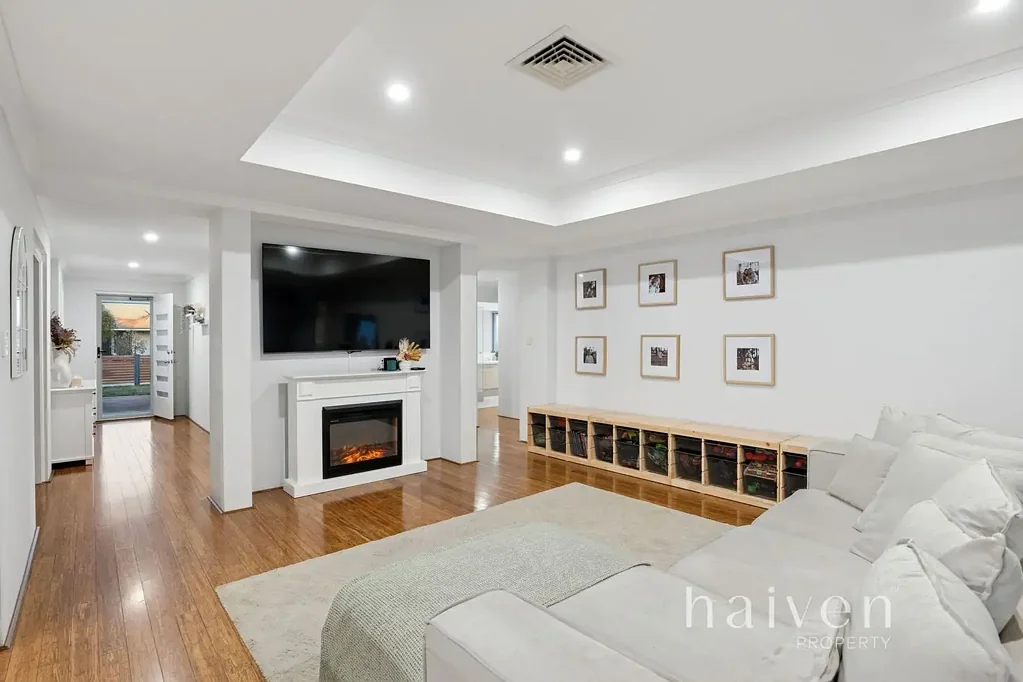 Tapping 5कमरा Effortless Style, Endless Family Appeal!