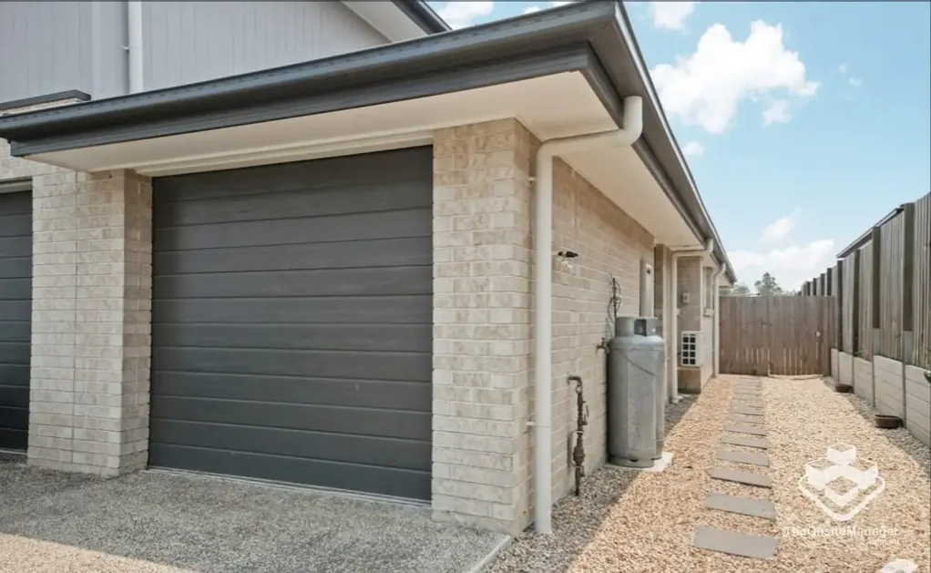 2/15 Junction Drive Redbank Plains, QLD 4301
