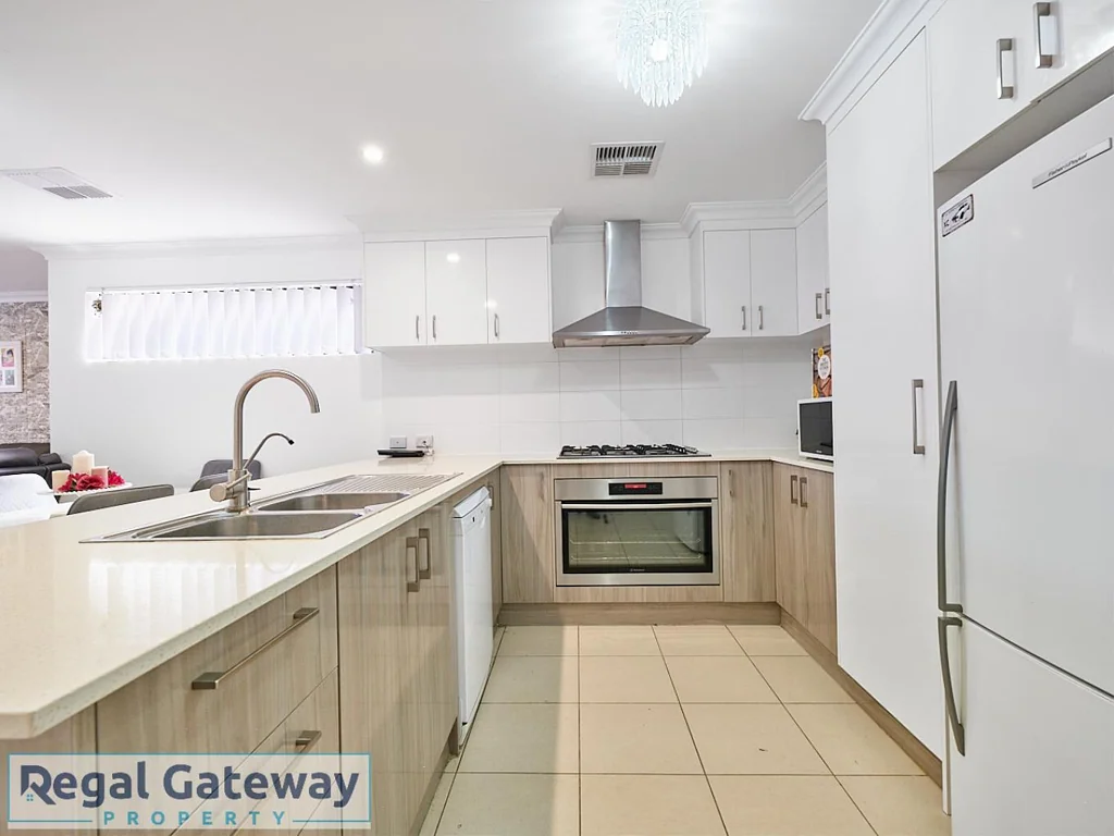 Wandi - Large Family Home - 4 x 2  with 6.6 kw Solar System- $750 p/w