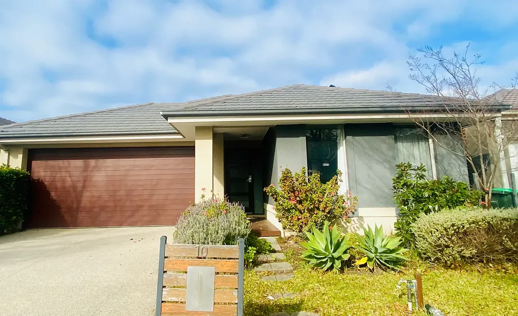 Stylish, Spacious & Energy-Efficient Living in Prime Location!!