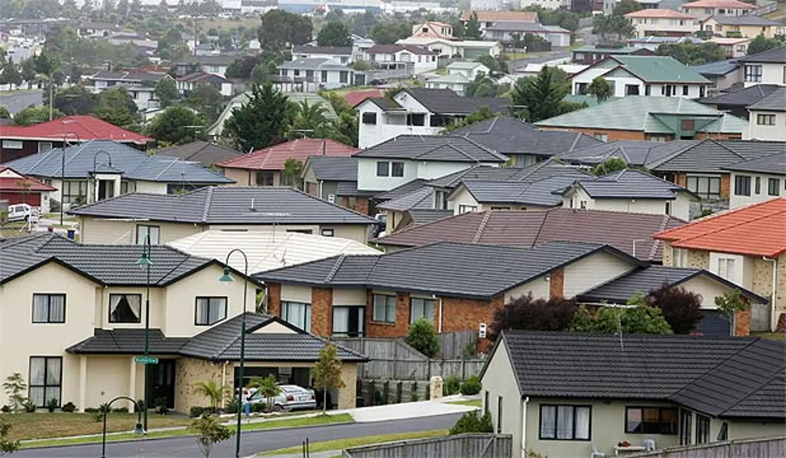 奥克兰房价真涨不动了?近三月仅涨0.1%,但公寓市场异常火爆,清盘率高达80%